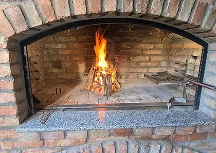 Churrasqueira: como resolver o problema do excesso de fumaça no ambiente
