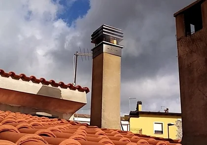 O vento forte sopra fumaça de sua lareira em sua casa? O ventilador de chaminé Gemi é a solução
